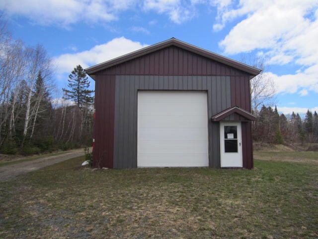 29 Sawmil Lane, Island Falls, ME 04747